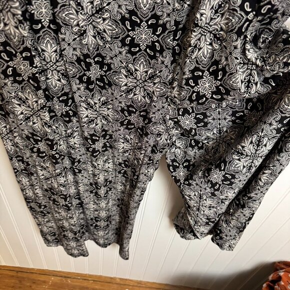 Torrid Black Tie Front Culotte Stretch Challis Jumpsuit Size 6X N2 - Picture 7 of 8